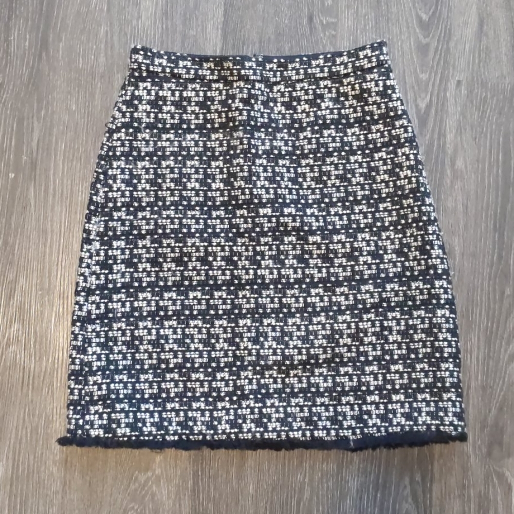 Tweed skirt